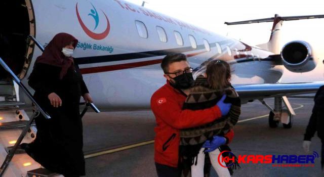 Ambulans uçak 5 yaşındaki Asya için havalandı