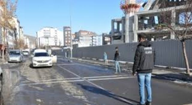 Kars'ta polisten korona tedbirleri uygulaması
