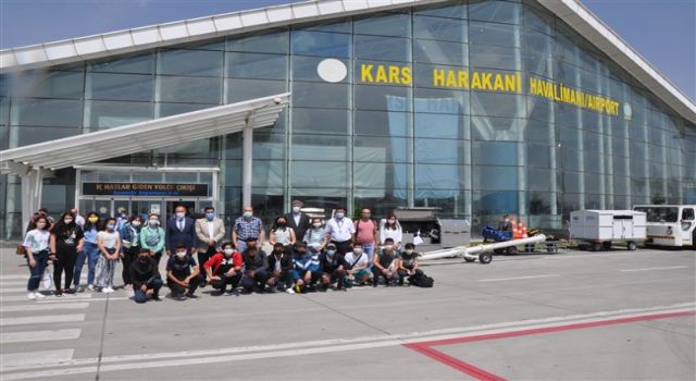 Kars’tan 18 öğrenci İstanbul'a uğurlandı!