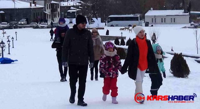 Kars'ta yarıyıl tatili yoğunluğu