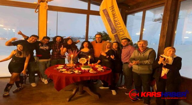 Sarıkamış'ta İranlı turistlerin Nevruz kutlaması kamerada