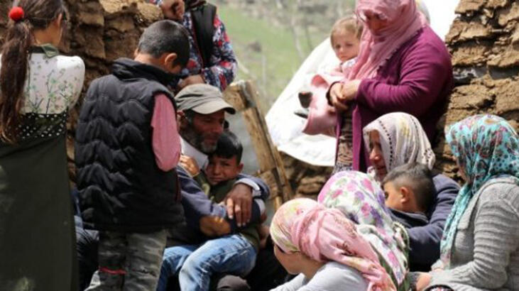 Ekmek pişirdiği sırada tandıra düşen anne ve kızı hayatını kaybetti