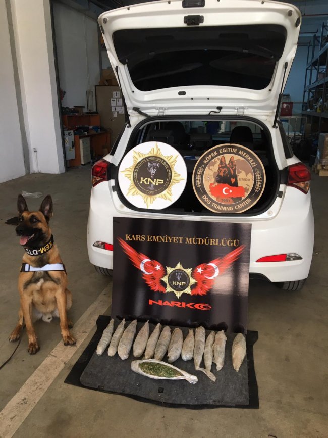 Kars’ta 160 bin TL değerinde uyuşturucu yakalandı!