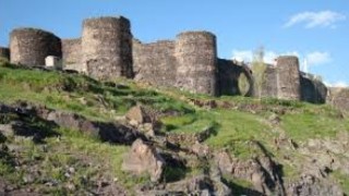 KAĞIZMAN KEÇİVAN KALESİ