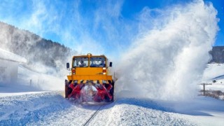 Demir yolunun 'kar savaşçıları'ndan nefes kesen çalışmalar