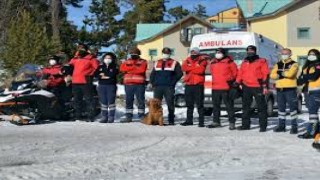 Kars'ın Sarıkamış ilçesindeki Kayak Merkez kar motorlu kahramanı: JAK