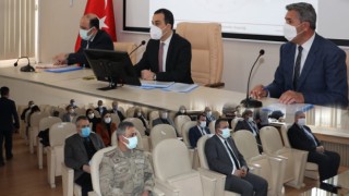 Hiçbir engel bizi mücadeleden alıkoymamalı