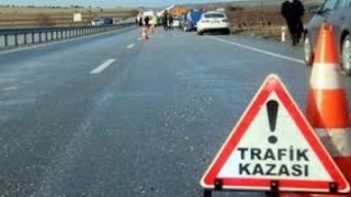 Kars'ta Kontrolden Çıkan Kamyonet Devrildi