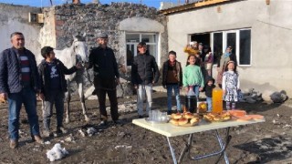 Şampiyon yarış atı Kelebek'e pastalı doğum günü