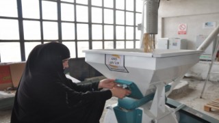 3 çocuk annesi Baki, bölgenin tek kadın değirmencisi!