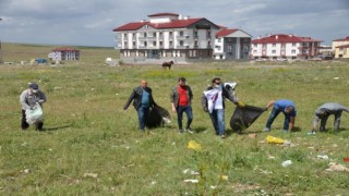 "Temiz bir Sarıkamış için" el ele verip çöp topladılar