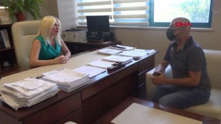 KARSLI GENÇ ÇİFT KOL NAKLİNİ YAPAN PROF. DR. ÖZKAN ZORLU FAKAT BAŞARILI GEÇTİ