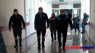 Kars’ta zabıta ekipleri hastanelerde dilenci operasyonu başlattı