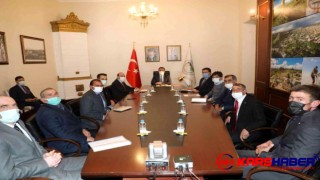 Vali Türker Öksüz Muhtarlarla Buluştu