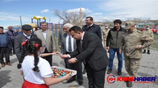 Kars’ta “Bir Fidan Bir Kitap” etkinliği