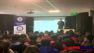 Kars'ta öğretmen öğrenciler bilgilendirildi