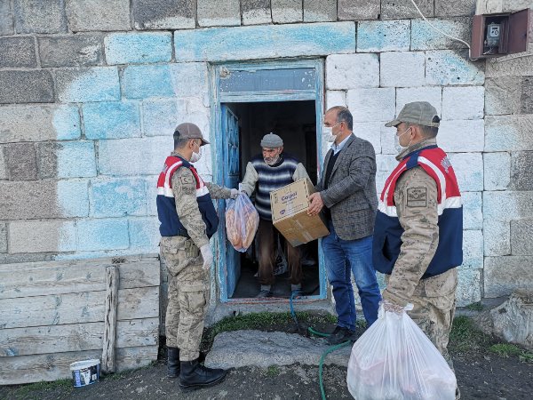 Vefa ekipleri Kars ve Ardahan'da 13 bin 198 kişinin ihtiyacını karşıladı