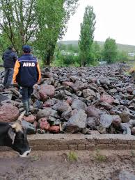 Kars'ta hasara neden olan selin izleri siliniyor