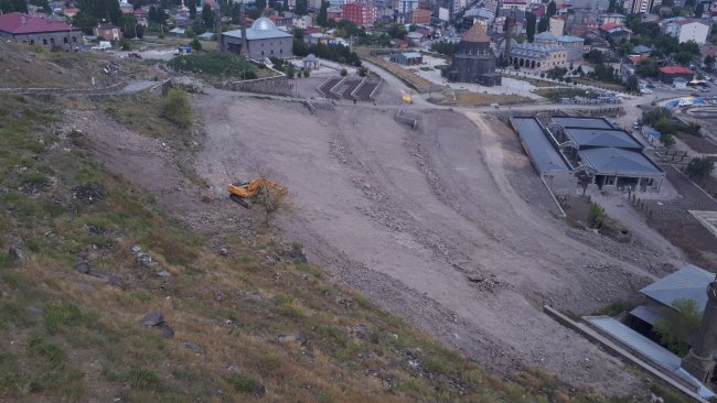 Kars Kalesi gün yüzüne çıkıyor
