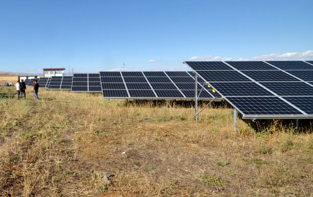 Kars'ta Güneş Enerjisi Panelleriyle Elektrik Üretim Tesisi Kuran Mühendis