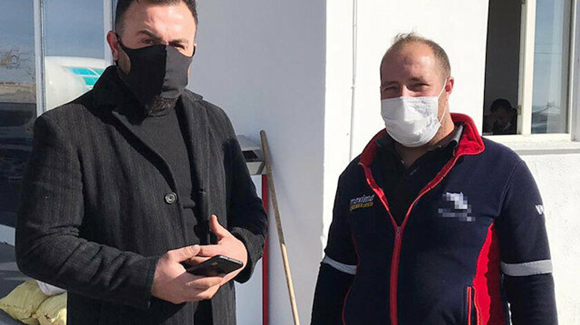 Selim'de Akaryakıt istasyonunda Buldukları 25000 ₺ Sahibine Teslim Etti