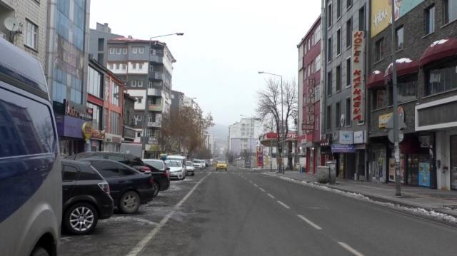 Karslılar kısıtlamaya uydu, evlerinde kaldılar